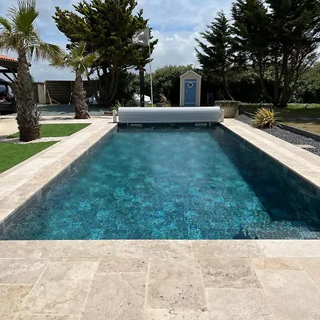 Avec Piscine Vue A 300 M En Ete 别墅 *