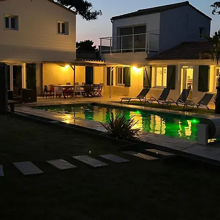 Avec Piscine Vue A 300 M En Ete