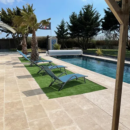Avec Piscine Vue A 300 M En Ete Villa *