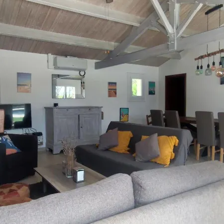 Villa Avec Piscine Vue A 300 M En Ete