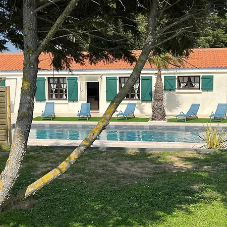 Avec Piscine Vue A 300 M En Ete *